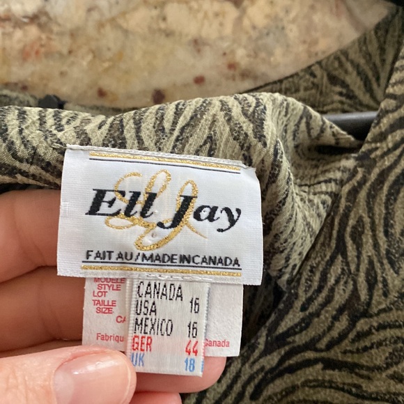 Ell Jay Dress made in Canada - Picture 4 of 6